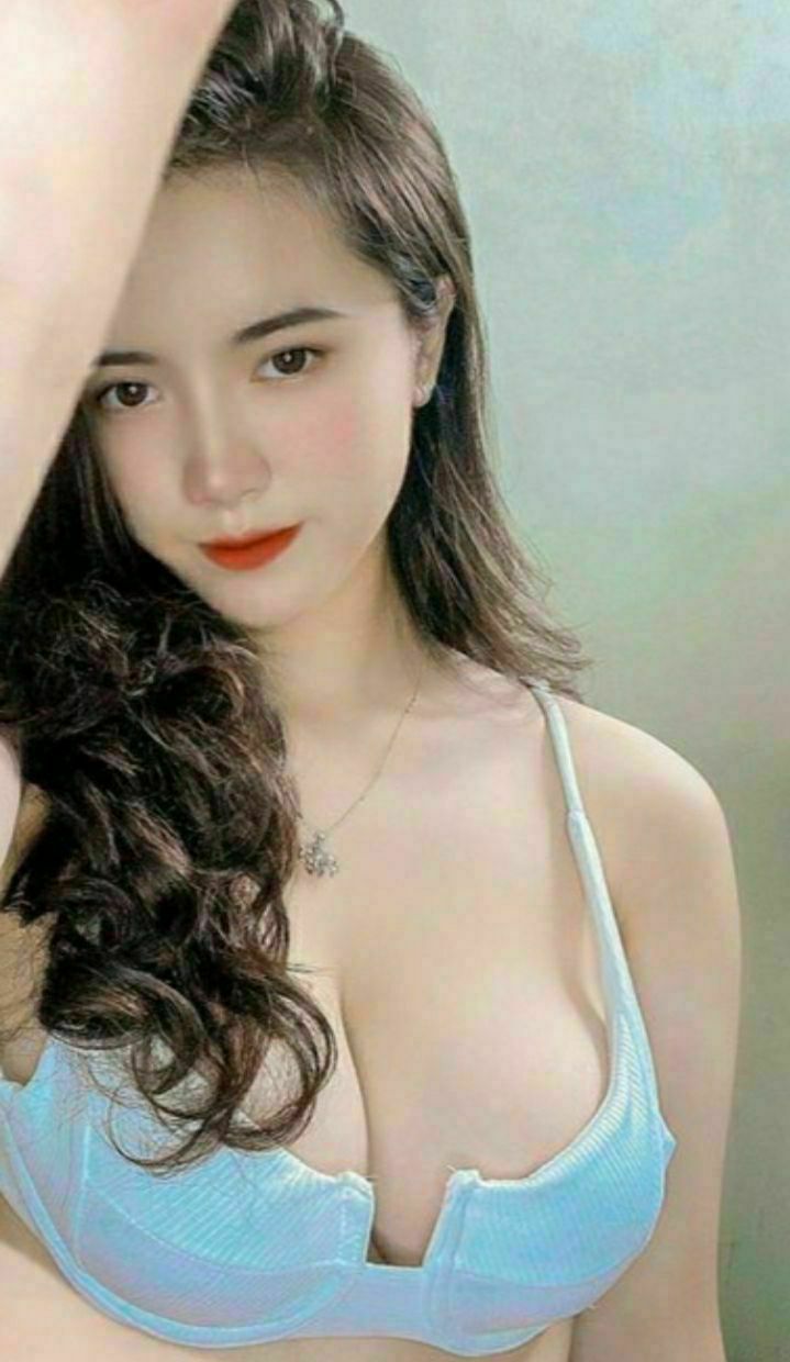 Larina - Striptease (video đầy đủ)”
